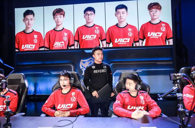  电竞裁判严格执法保障赛事公平