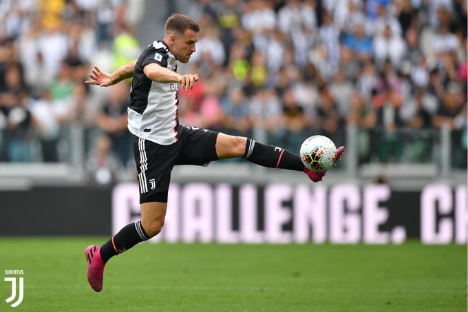  维罗纳门将神勇，多次扑救保住平局  