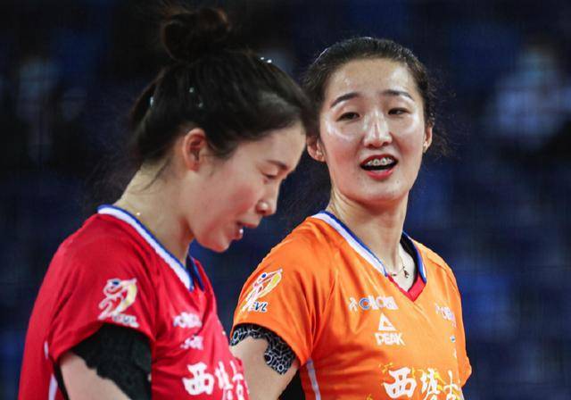  替补选手临危受命，临场发挥惊艳众人  