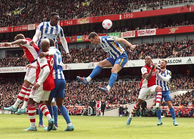  阿森纳主场憾平劲旅，争四形势愈发激烈  