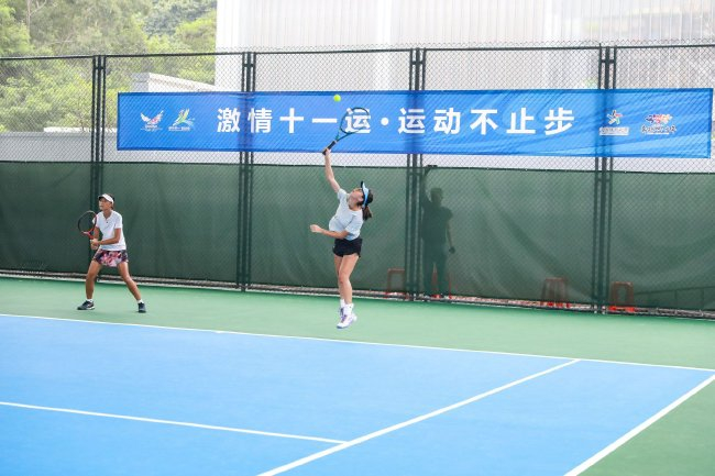  网球裁判培训强化，视频回放系统操作成必修课