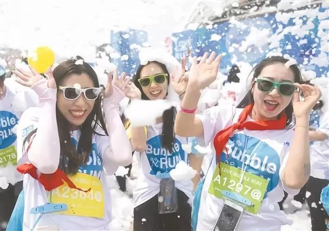  篮球文化节盛大开幕，球迷狂欢共享盛宴