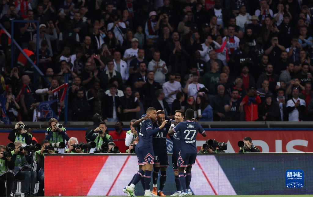  巴黎圣日耳曼法甲提前锁定冠军